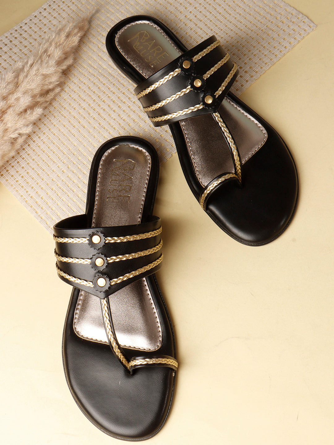Saadgi - Black