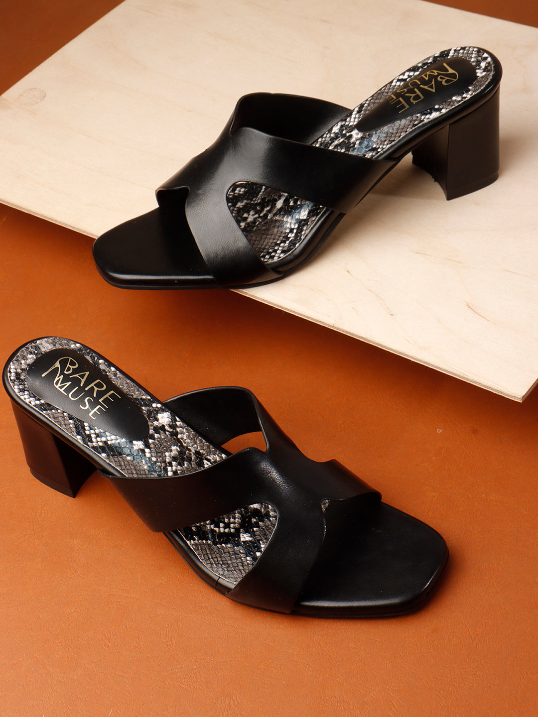 Snake Block Mule - Black